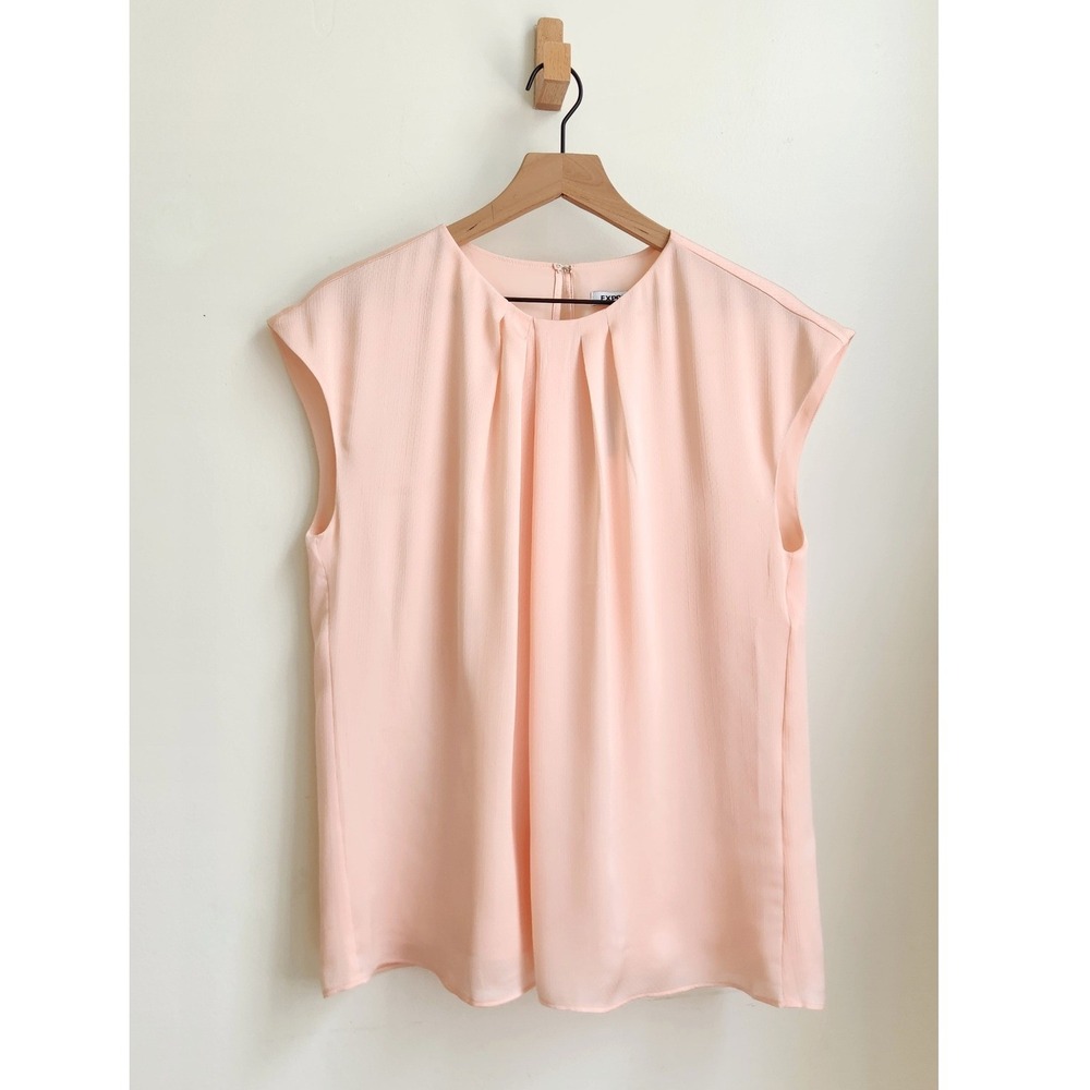 Express Pleated Front Blouse Womens L Pink NWT Career Sleeveless Top Quiet Luxe